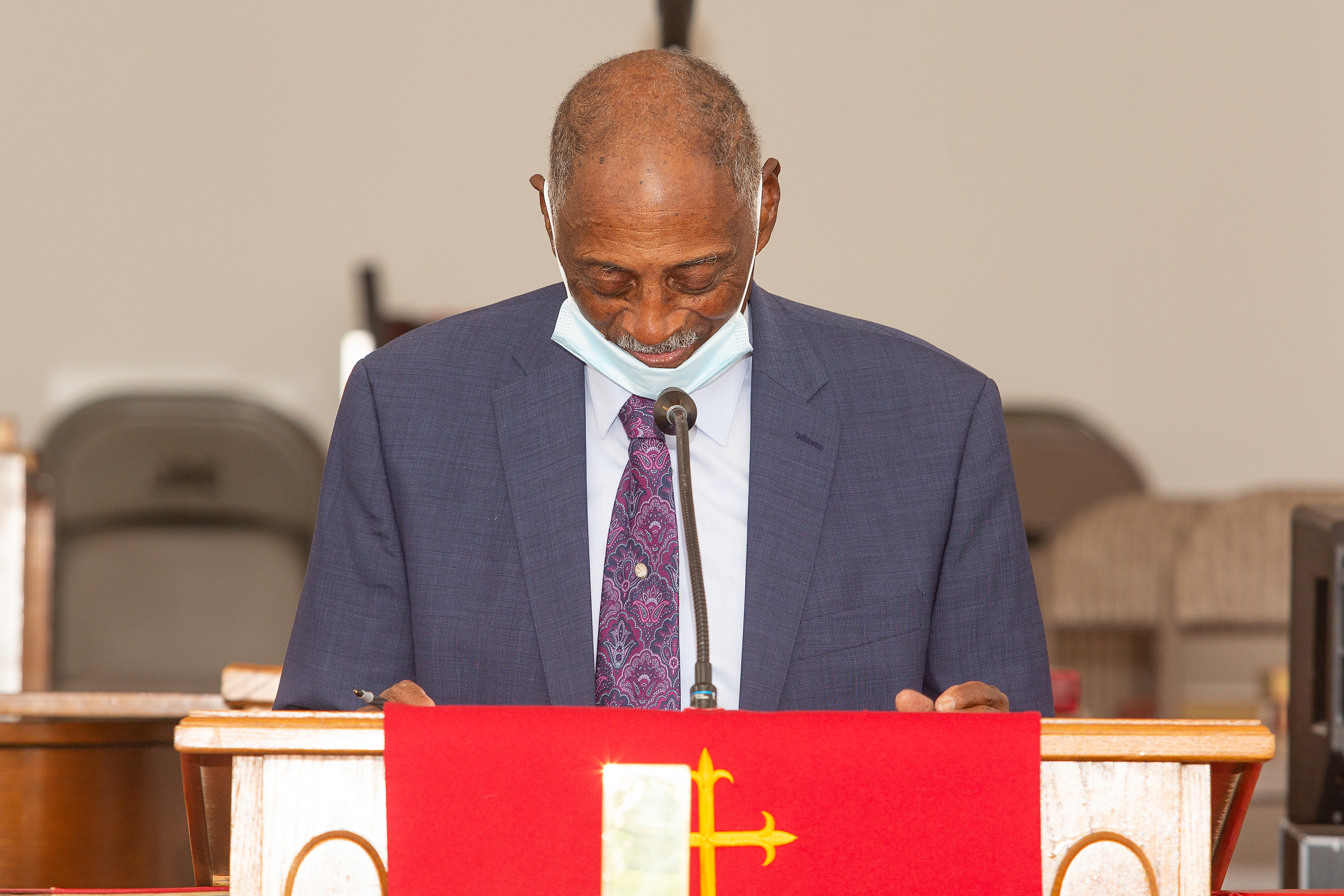 Minister-Yolanda-Lewis_-140