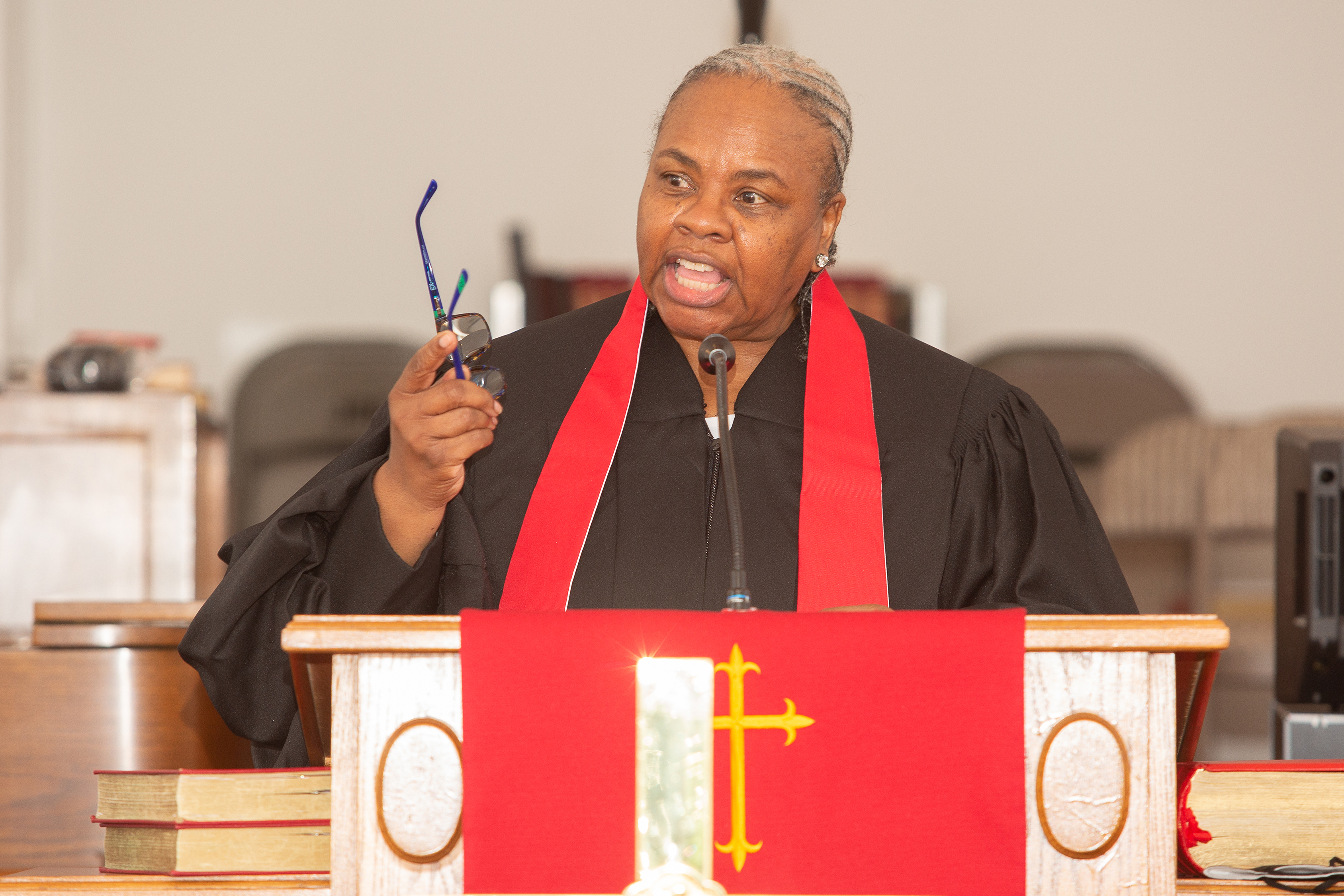 Minister-Yolanda-Lewis_-146