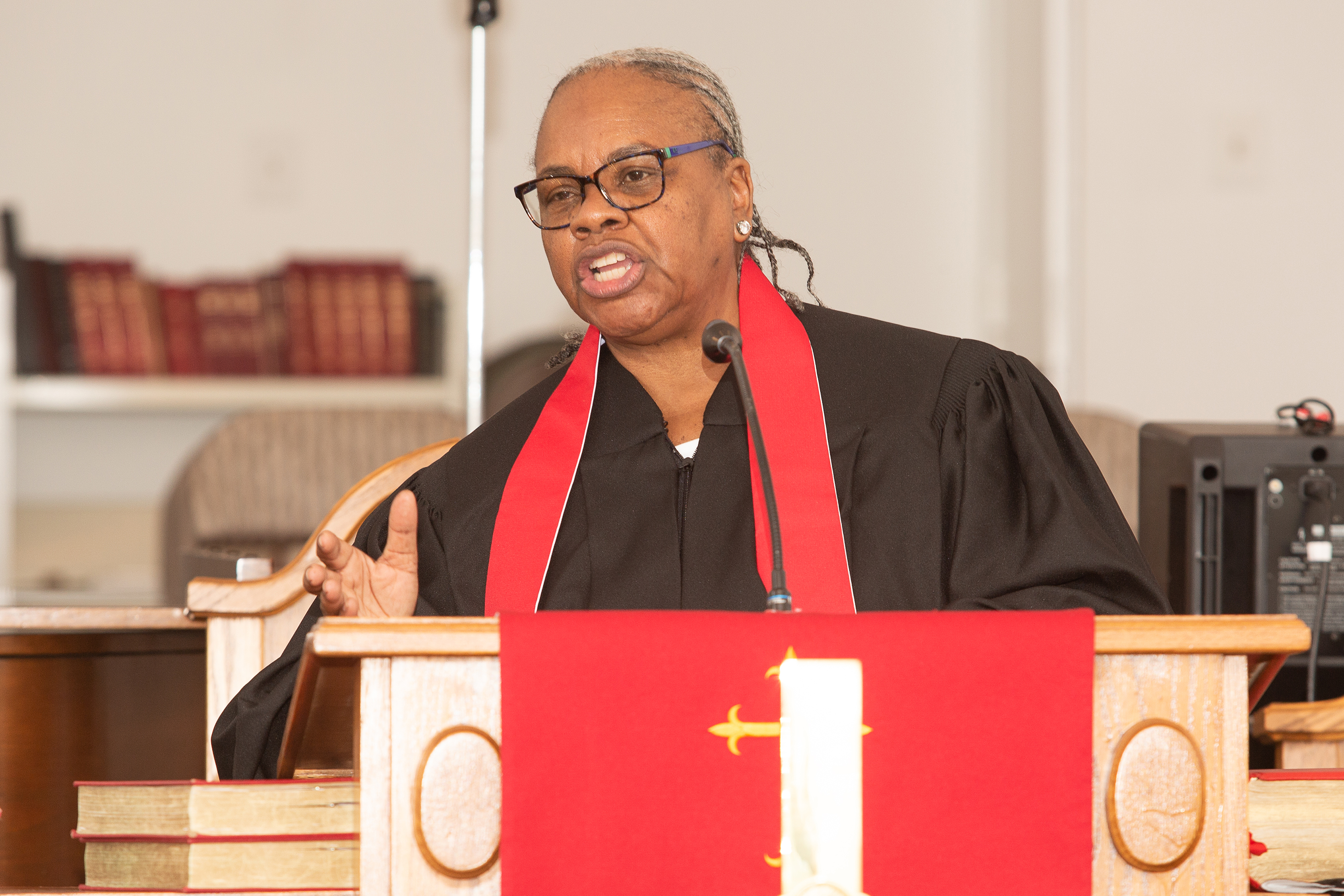 Minister-Yolanda-Lewis_-161